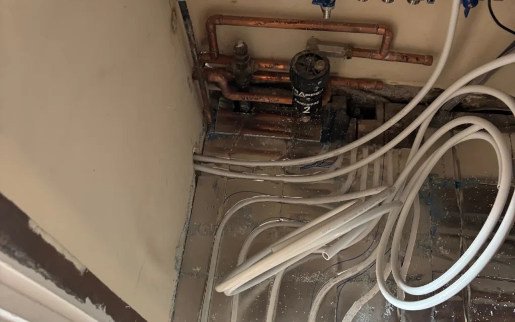 Subfloor preparation for in-screed system