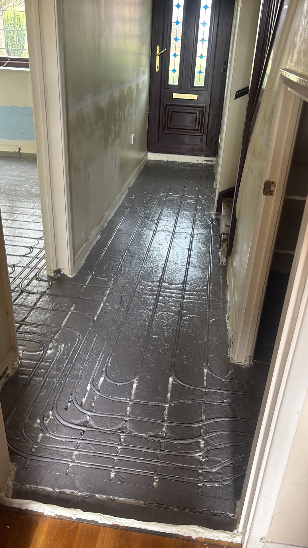 Manifold connection for retrofit system